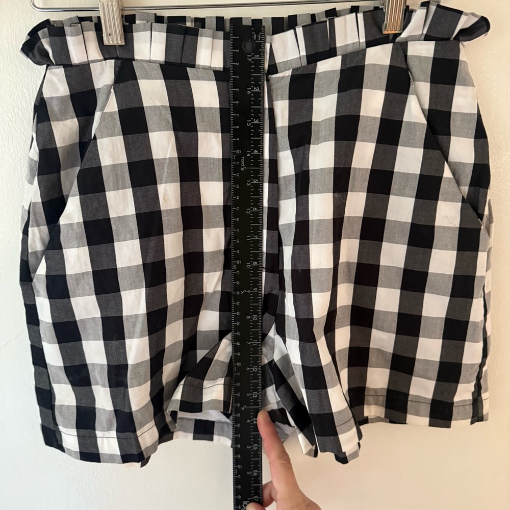 Revolve Azulu Women’s 6 Shorts Black and White Checkered Plaid Shorts EUC - Picture 5 of 8